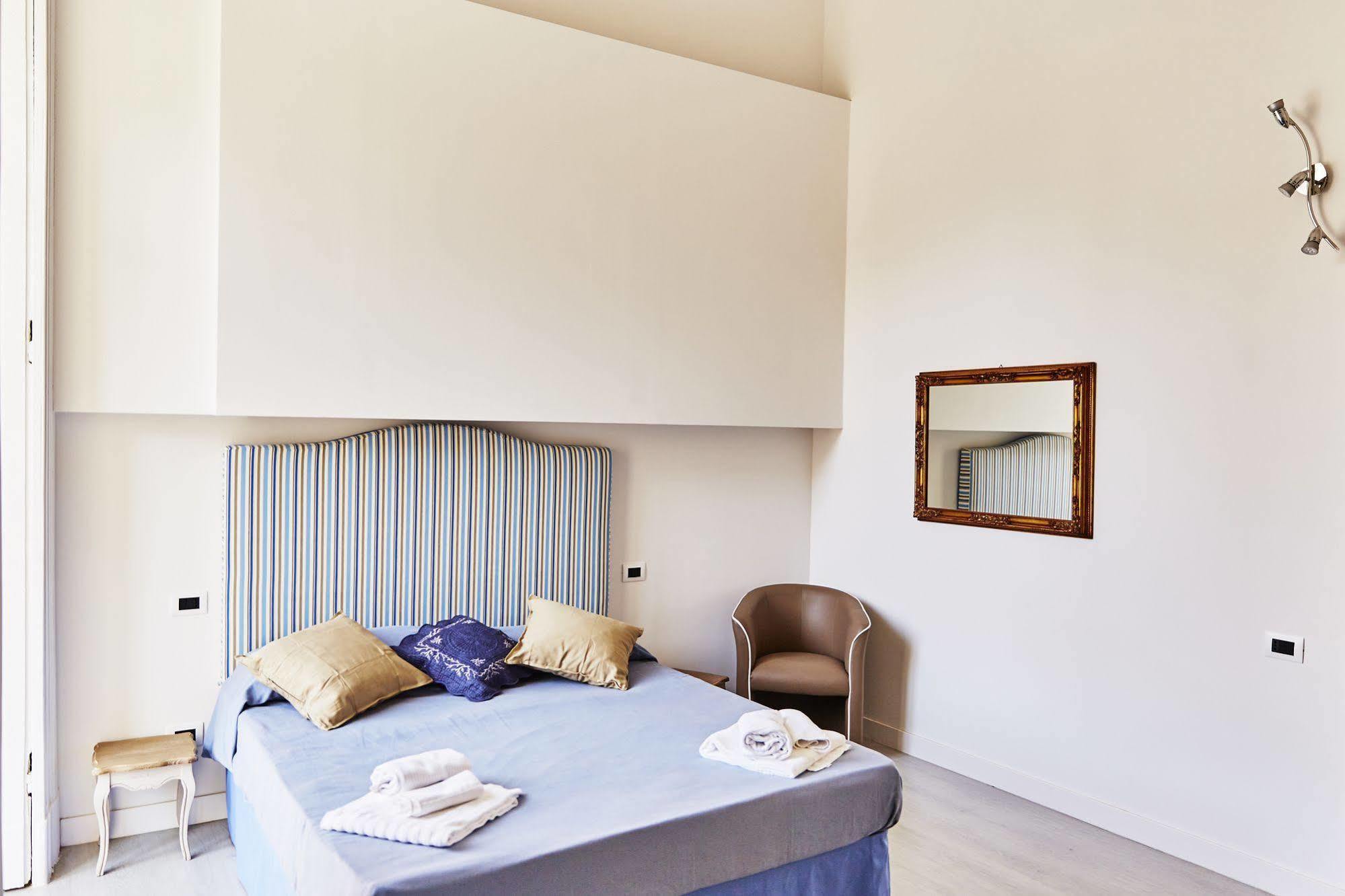 B&B Neapolis Bellini Napoli Esterno foto